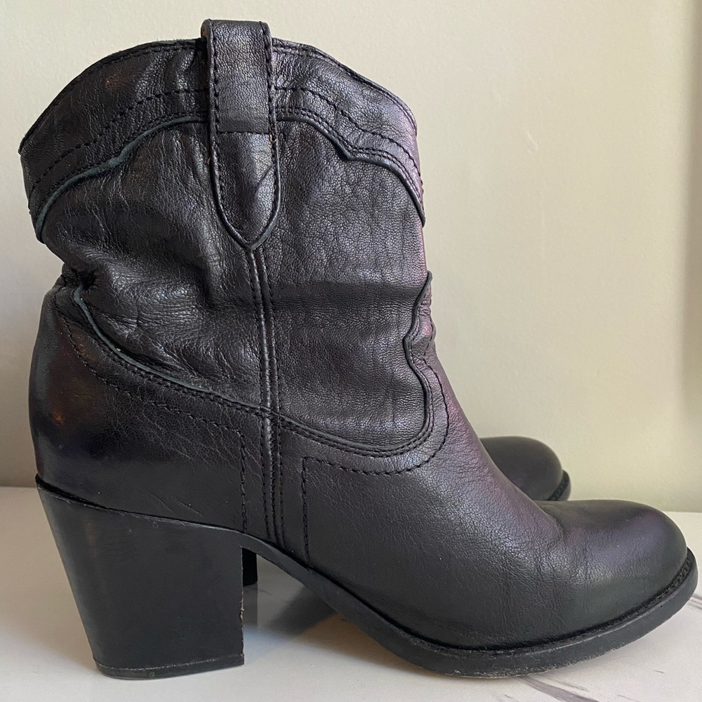 Tabitha Pull On Short Boot